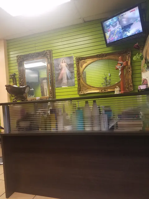 Maria's Dominican Salon