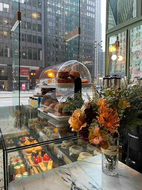 Venteux Brasserie, Cafe & Oyster Bar