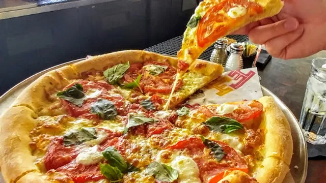 Federal Pizza