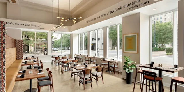 Sir Winston Wine Loft & Restaurant