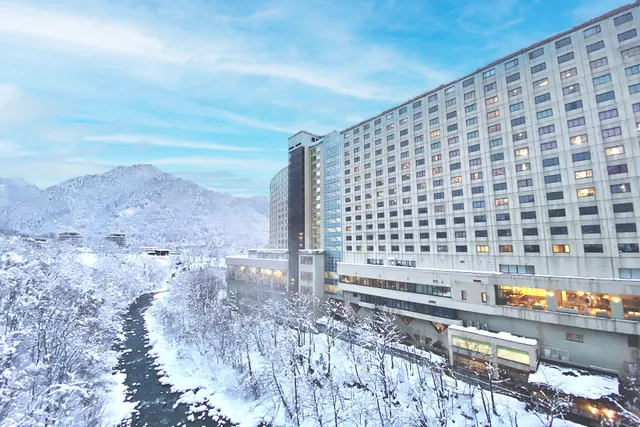 EXECUTIVE SUITE SUIREI