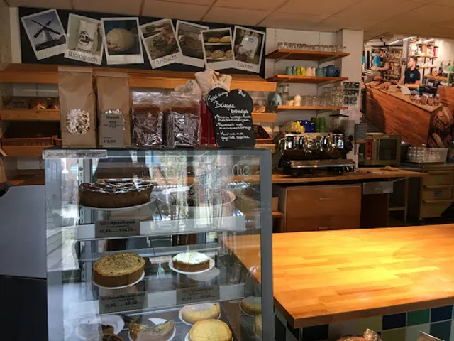 Bakkerscafé Bread on the Shelf