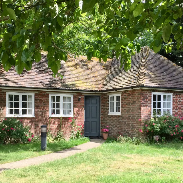 Frognal Farmhouse and Cottages