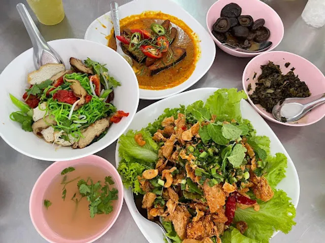 Num Heng Vegetarian Restaurant