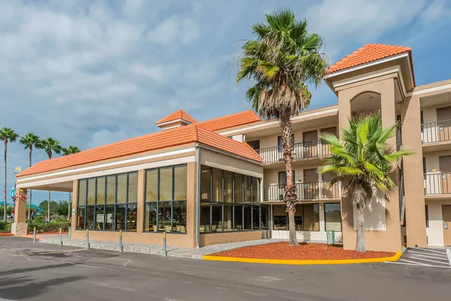 Quality Inn & Suites Kissimmee by The Lake