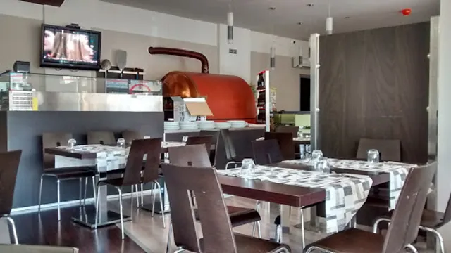 Fashion Cafe' di Antonino Delli Gatti E C. SNC