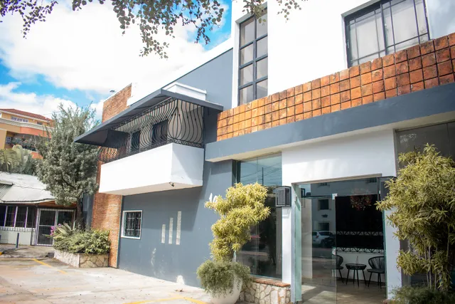 PH 19 Guesthouse Hotel Rooms in Gazcue