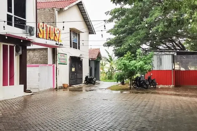 RedDoorz Plus @ Taman Madiun