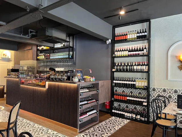 ANNE LOURDES Southern European Deli Restaurant