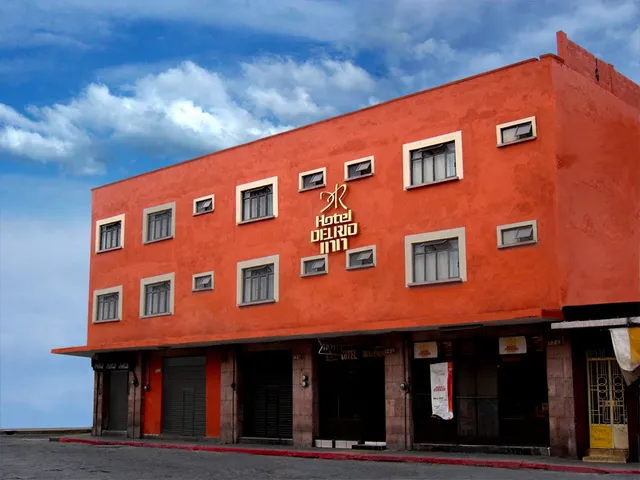 HOTEL DEL RÍO INN