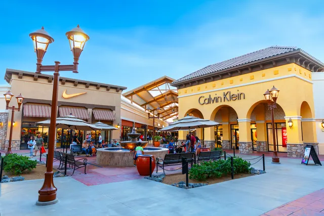Outlets at Tejon