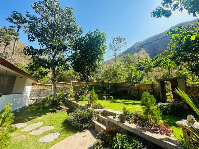 Beehive Amed Cottages