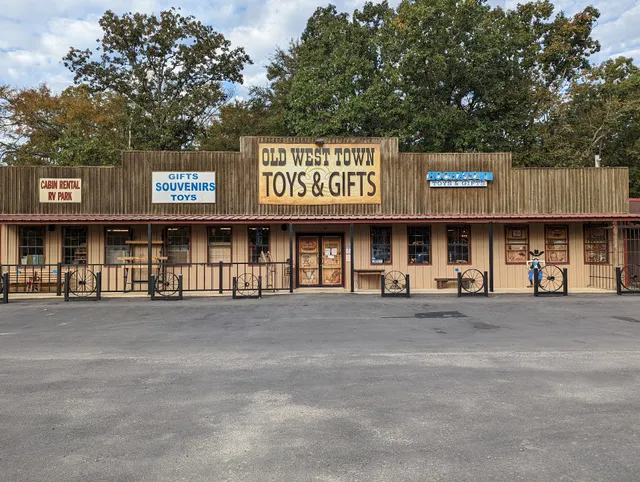 Hochatown Toys & Gifts