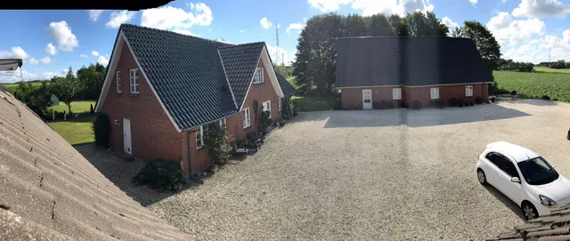 Give Bed & Breakfast