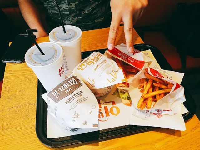 맘스터치 천안터미널사거리점