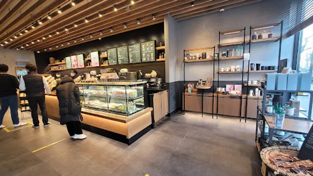 Starbucks Mokdong Station Branch