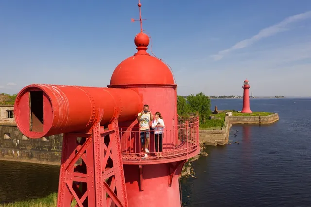 Nizhniy Stvornyy Mayak "Kronshtadtskiy"