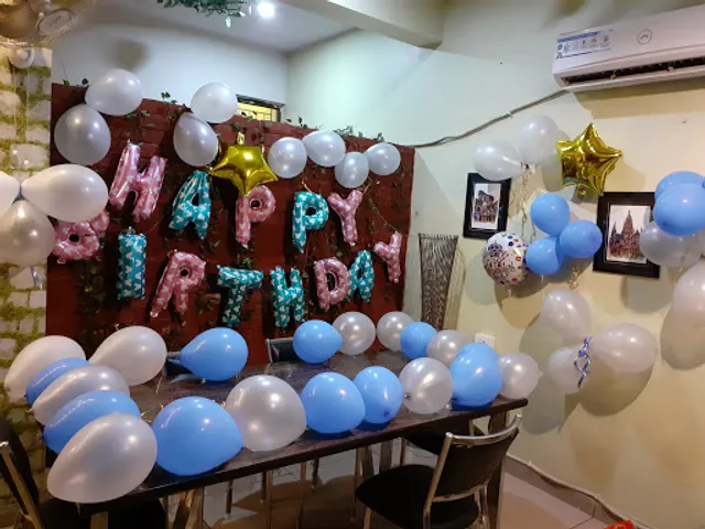 Retro The Dine and Sports Arena