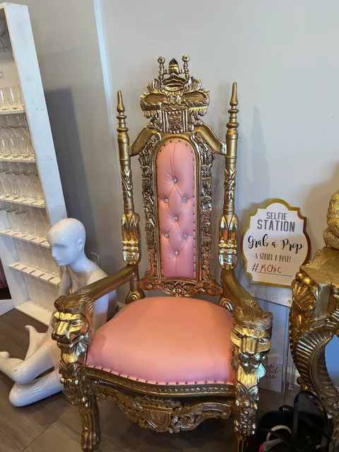 Kchic Fashion Therapy LLC