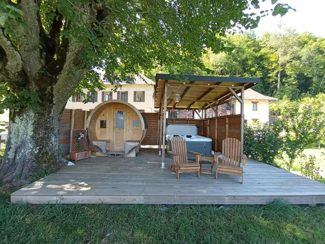 Domaine Sainte Anne: Chambres d'hôtes avec spa et sauna en Savoie, salle de réception, proche Chambéry, Parc de Chartreuse