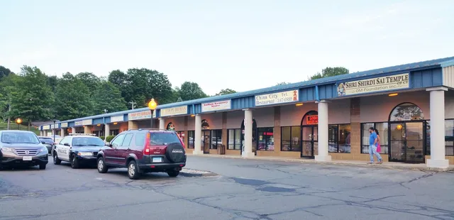 Tradewinds Shopping Center