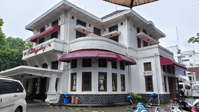 Bumi Sawunggaling Hotel