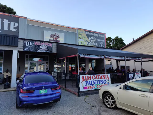 Odis 12 Sports Bar & Grille