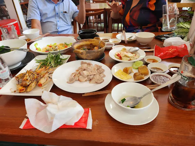 Nhà Hàng Hoa Biển