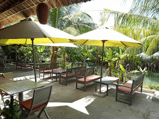 The Basket Boat Cafe & Restaurant