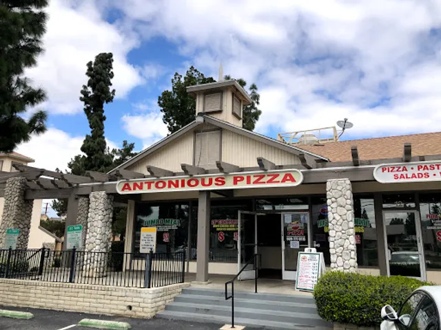 Antonious Pizza