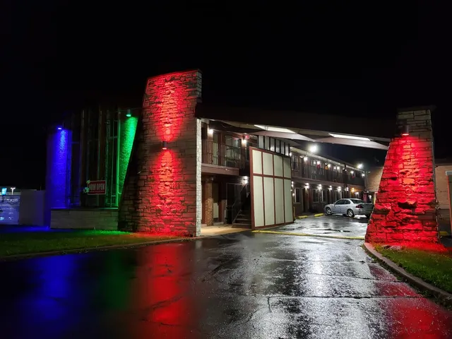 De Luxe Inn - Lyons, IL