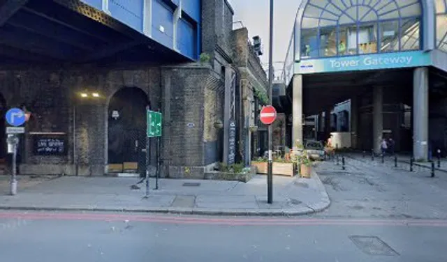 64-73 Minories