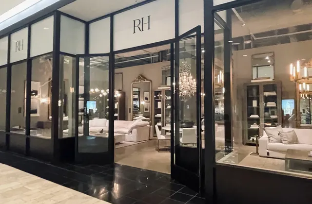 RH Pittsburgh | The Gallery at Ross Park