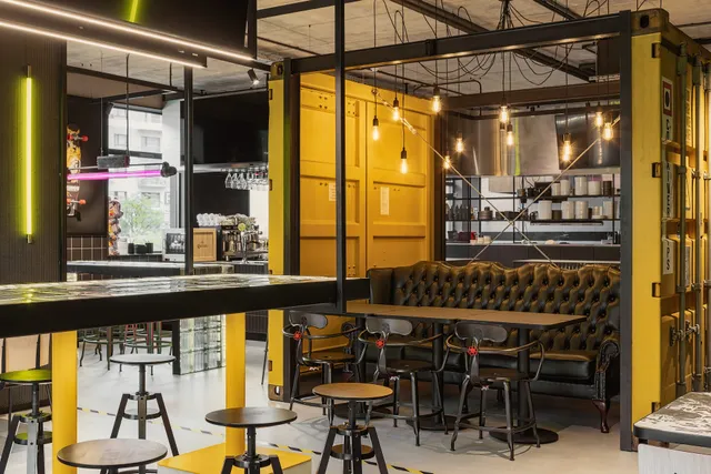 KINGU - Kebabs & Chicken story (Teika/Gustava Zemgala)