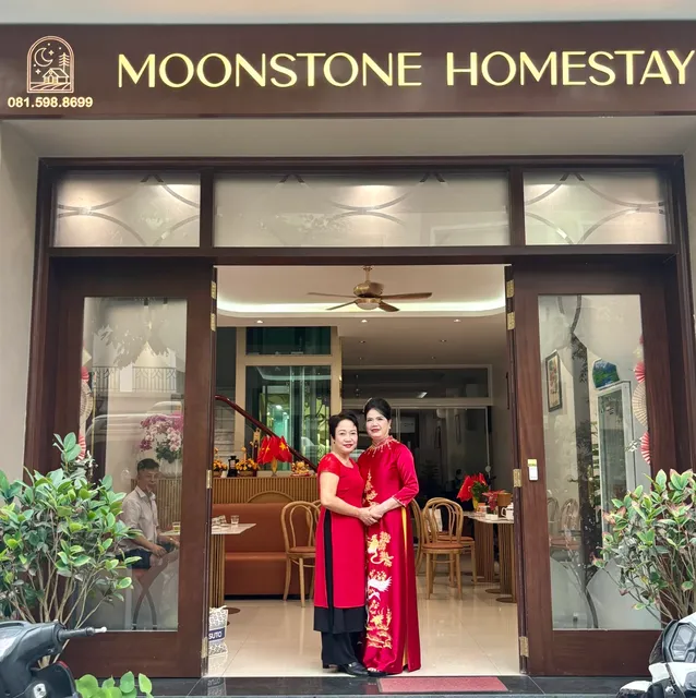 Moonstone Homestay and Cafe
