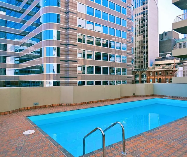 Metro Apartments on King