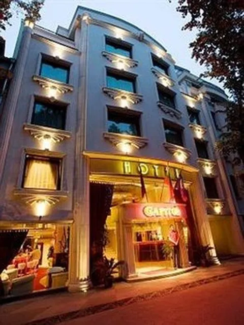 хотел Капитол