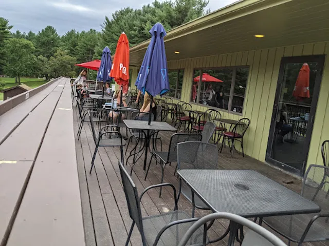 Four Seasons by The Lake