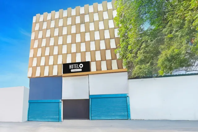 Hotel O Jaistambh Chowk formerly Guru Kirpa