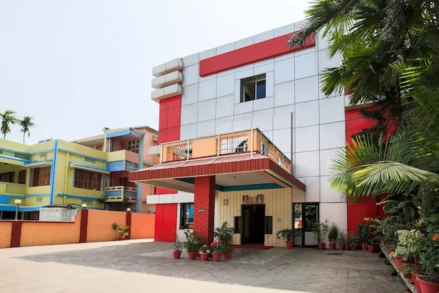 SPOT ON 436 Hotel Everest Inn