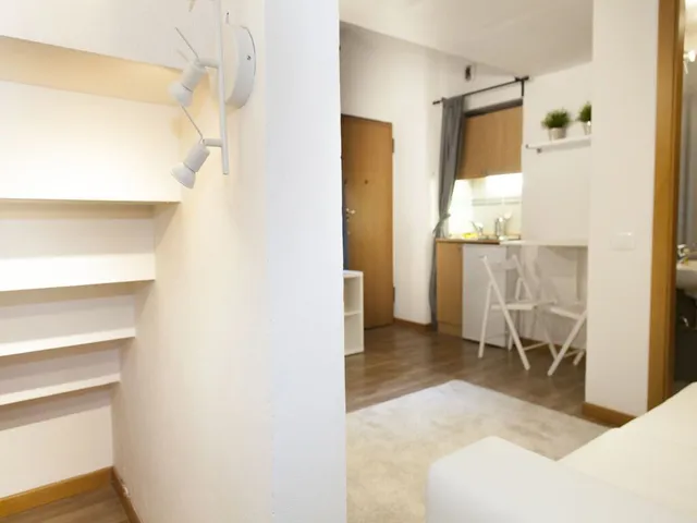 Milan Cadorna Studio Yoof