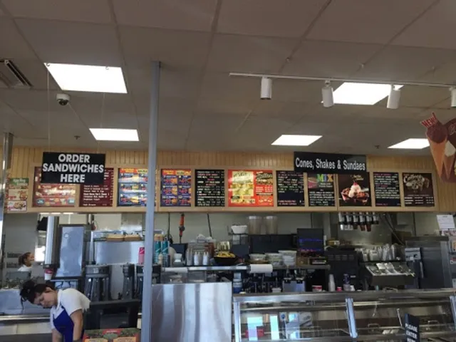 Braum's Ice Cream & Dairy Store