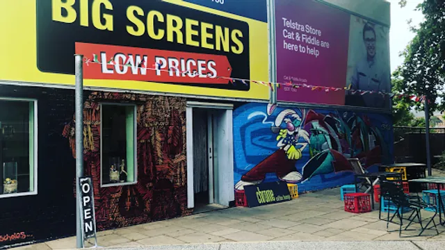 Chrome Coffee Lounge 铬家小吃