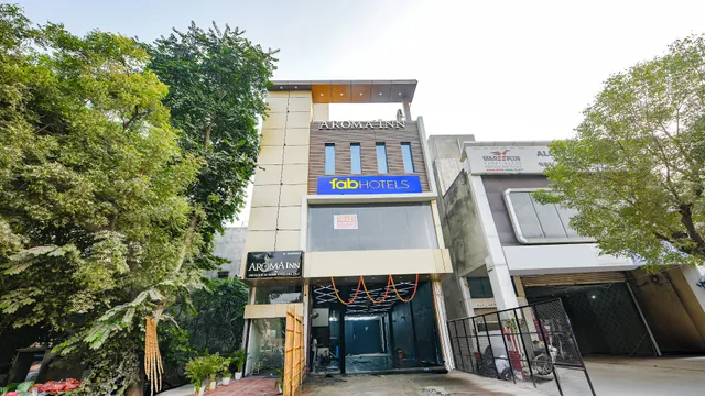 FabHotel Kavya Inn