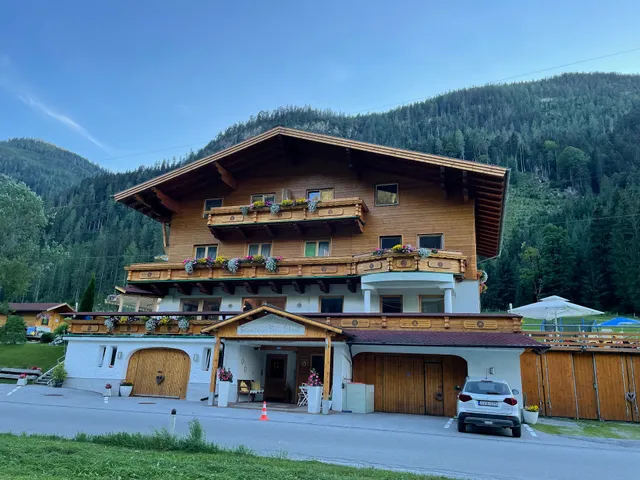 Ferienwohnungen Schnell