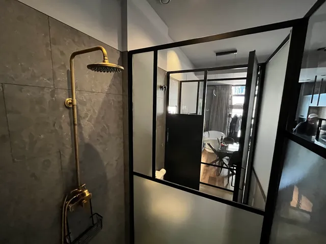 Muralla Sevilla by Lola