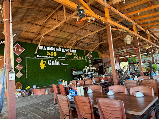 Nhà hàng nổi HƯNG MẠNH 559