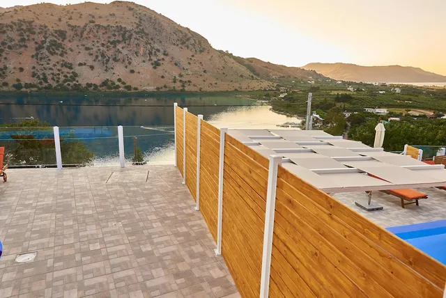 Lake View Suites Lake Kournas