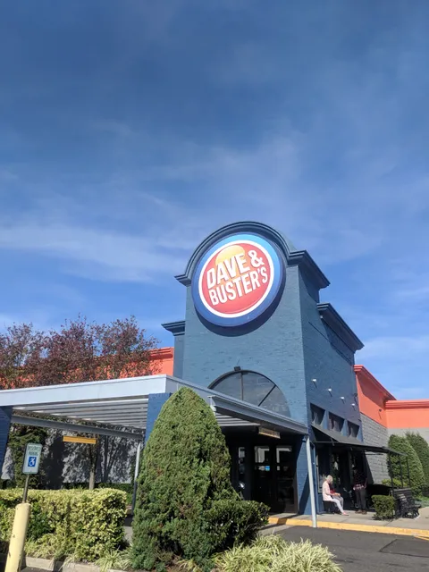 Islandia Shopping Center