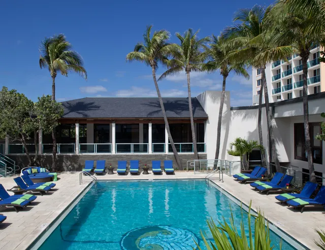 Jupiter Beach Resort & Spa